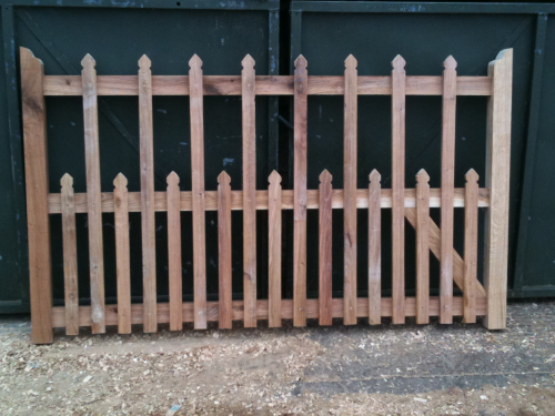 Palacade Green Oak paled garden gate up to 6'-1.8m wide and 4'-1.2m high