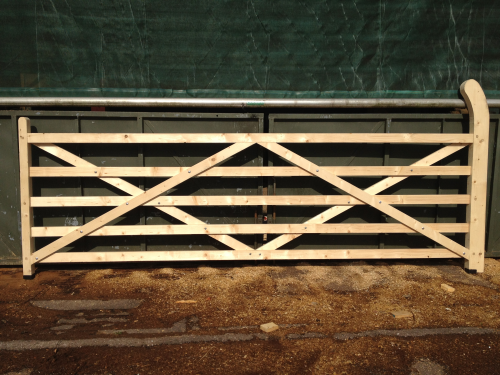 Kingscote softwood gate up to 3.6m - 12ft wide
