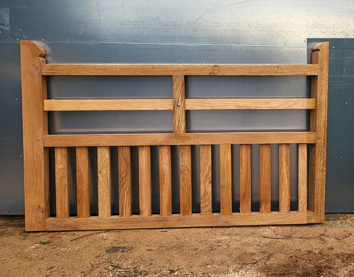 Dried oak Foxhole gate - up to 6ft 1.82m wide